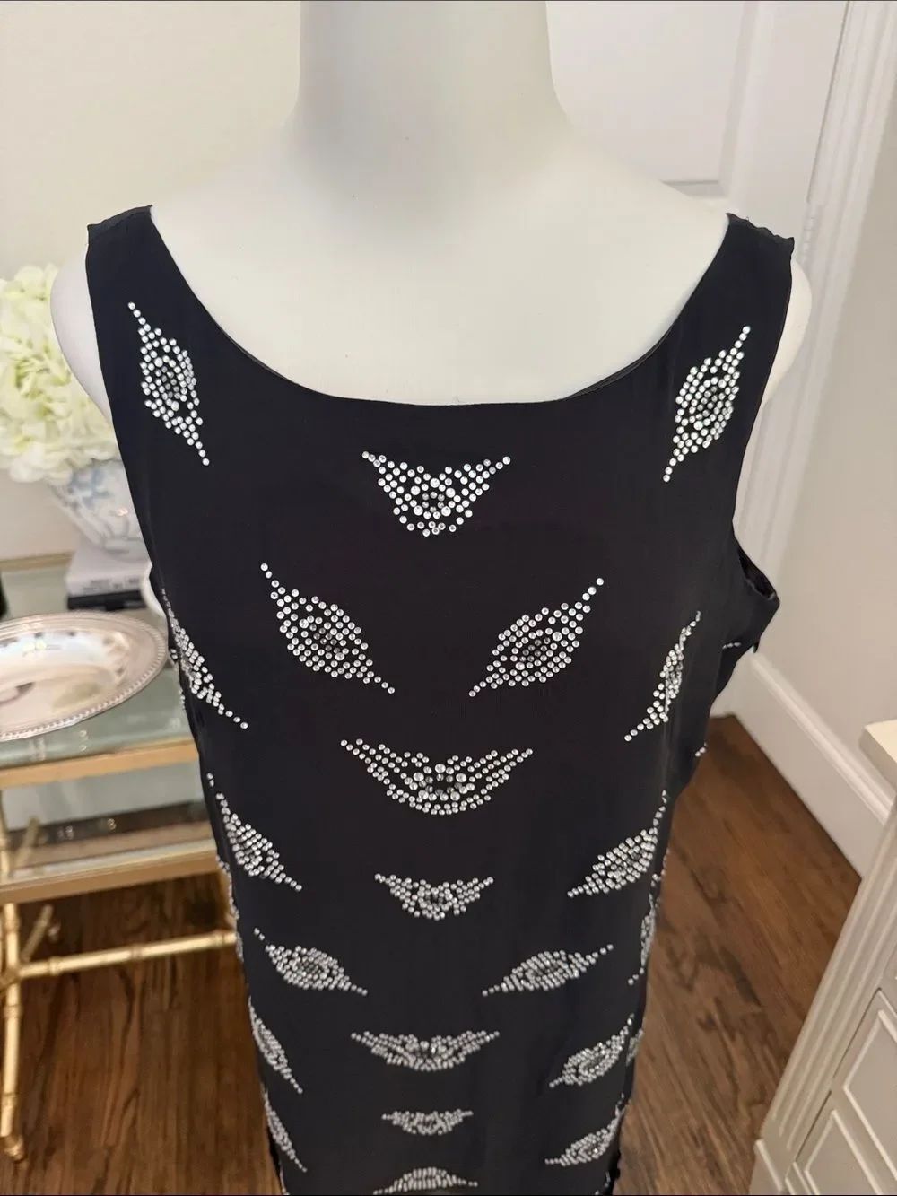 Milly Dress
L17 - Picture 4 of 9